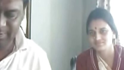फ्लोरा, 32 साल मूवी सेक्सी ब्लू पिक्चर पुराना है, उसे बहुत पहले काले