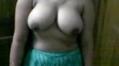 सही के लिए एक इंग्लिश सेक्सी मूवी Sassy बॉक्सर