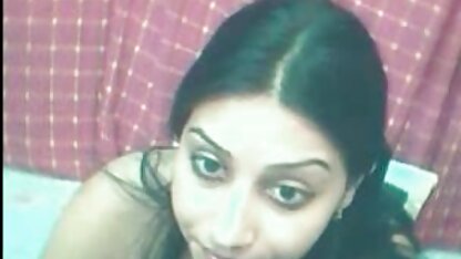 एमिली-चलो खेलते हिंदी सेक्सी मूवी फिल्म हैं